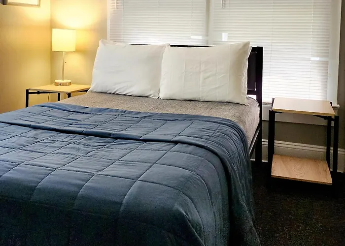 Two Bedroom Home In Beautiful Downtown Lakeland