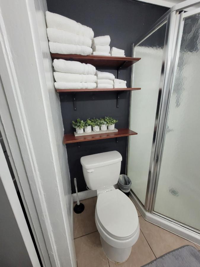 Two Bedroom In Beautiful Downtown Lakeland
