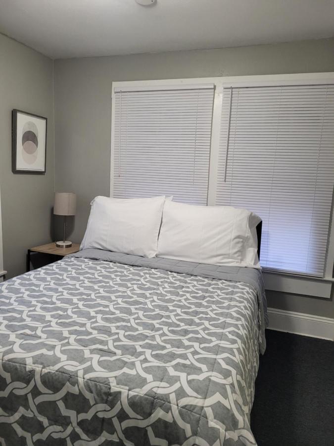 Two Bedroom In Beautiful Downtown Lakeland